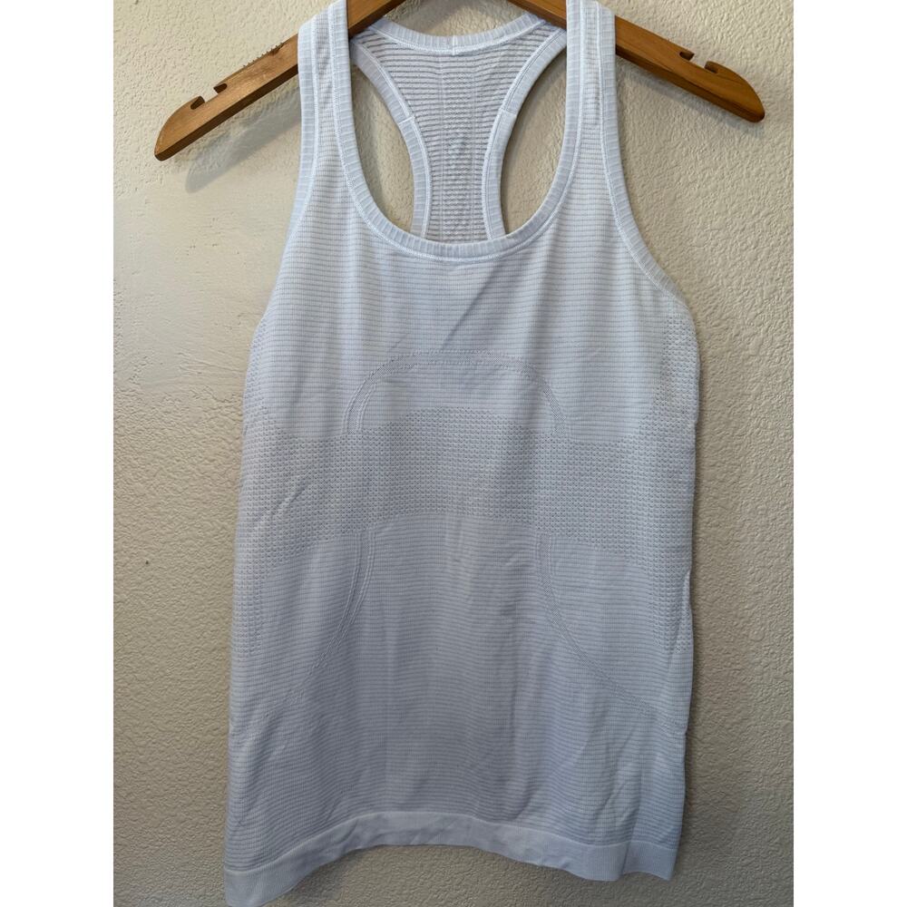 Lululemon Run With Heat Classic Gray Athletic Gym U Neck Work Out Tank Size 4 - Picture 10 of 10